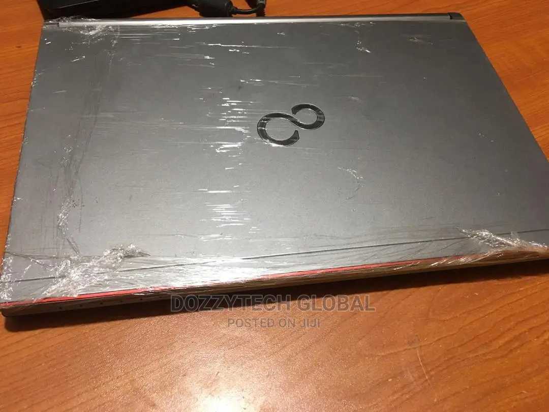 Laptop Fujitsu Lifebook E751 8GB Intel Core i5 SSD 250GB