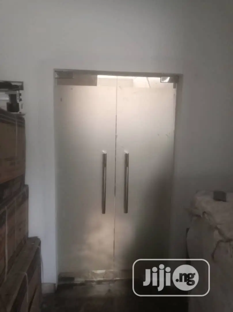 Double Lift Door Tampered