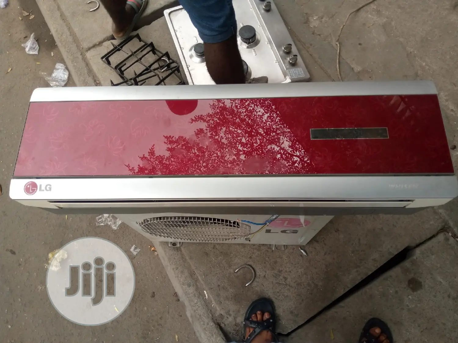 LG 1hp Glass Face Air Conditioner