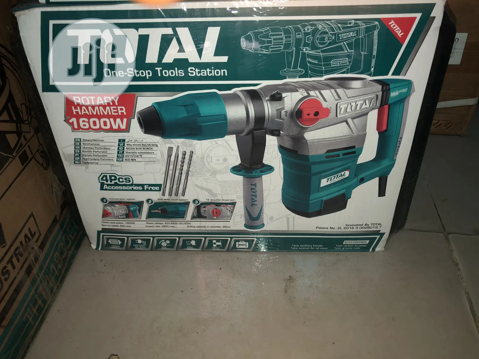 Total Rotary Hammer Drill Machine 1600W Big Ended