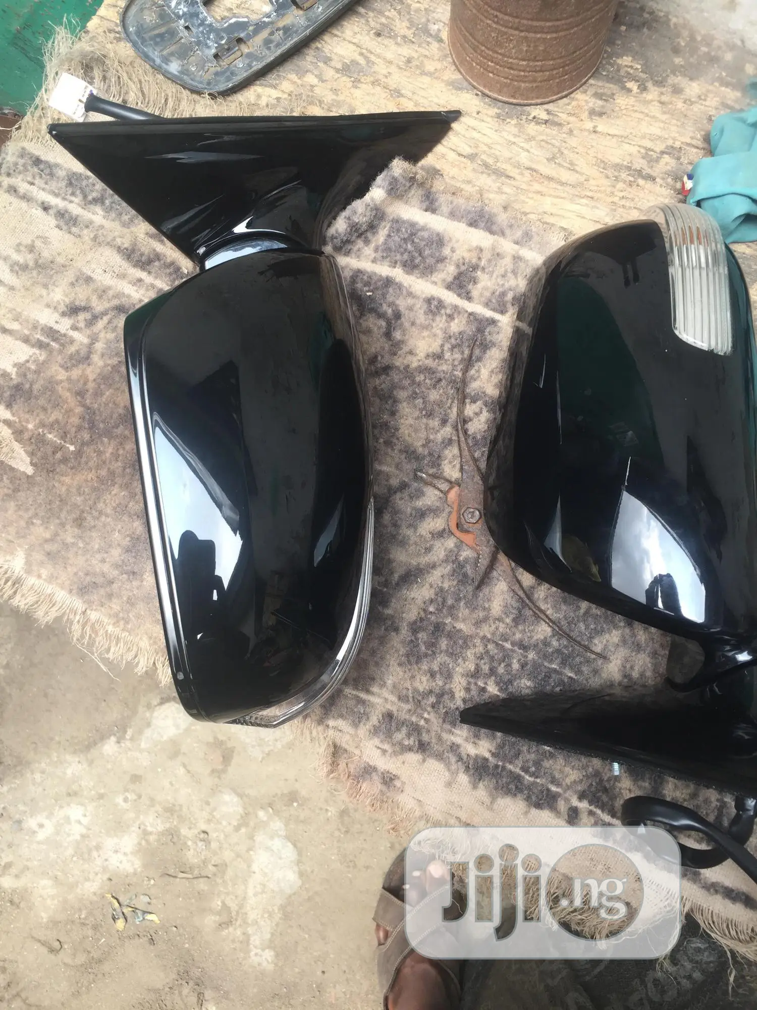 Car Side Mirror With Little