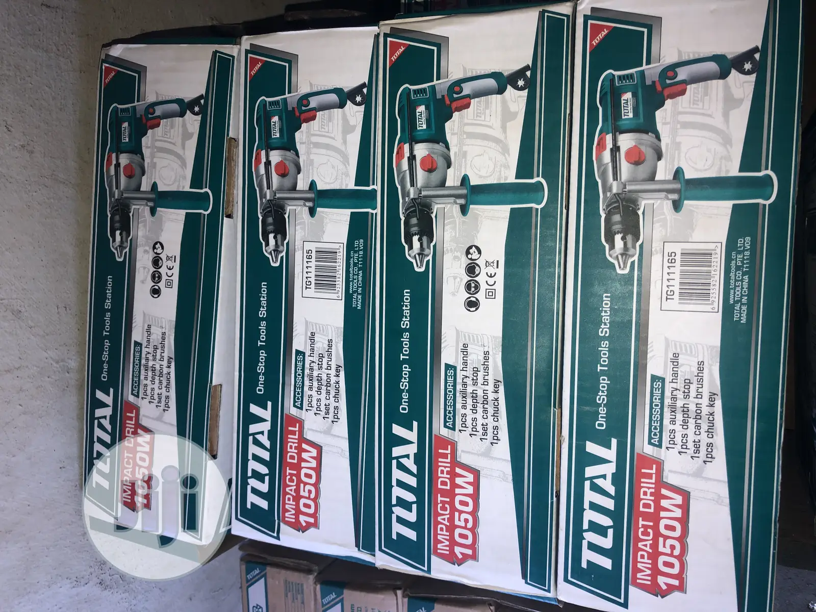 Total Impact Drill Machine 16mm 1050W Professional