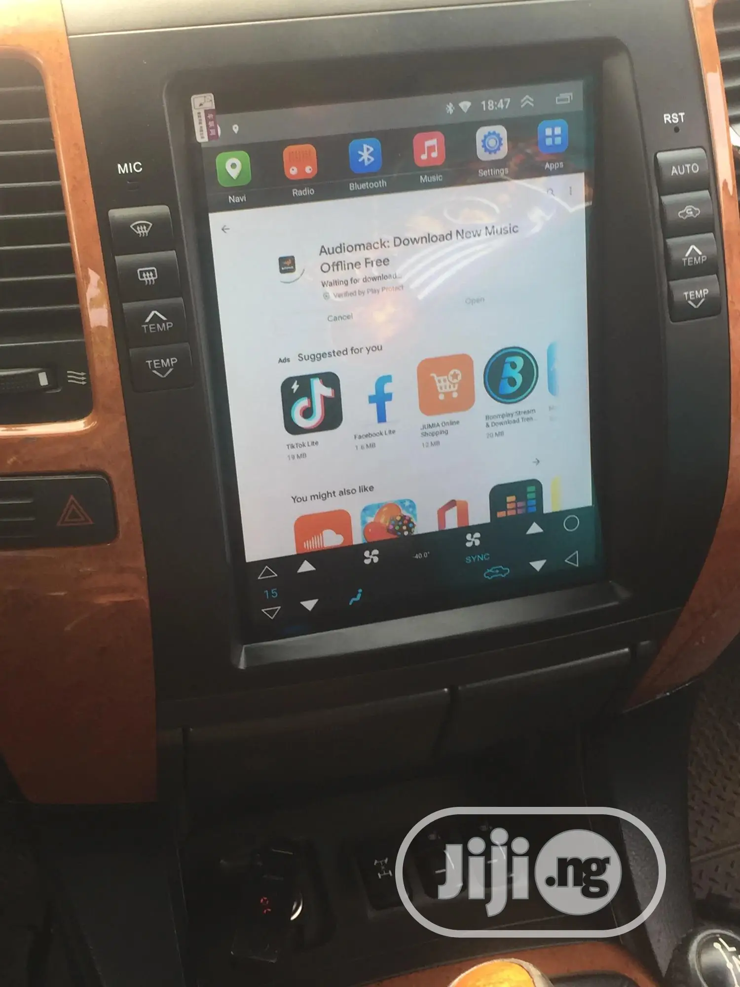 Gx470 Android DVD Player With Reverse Camera