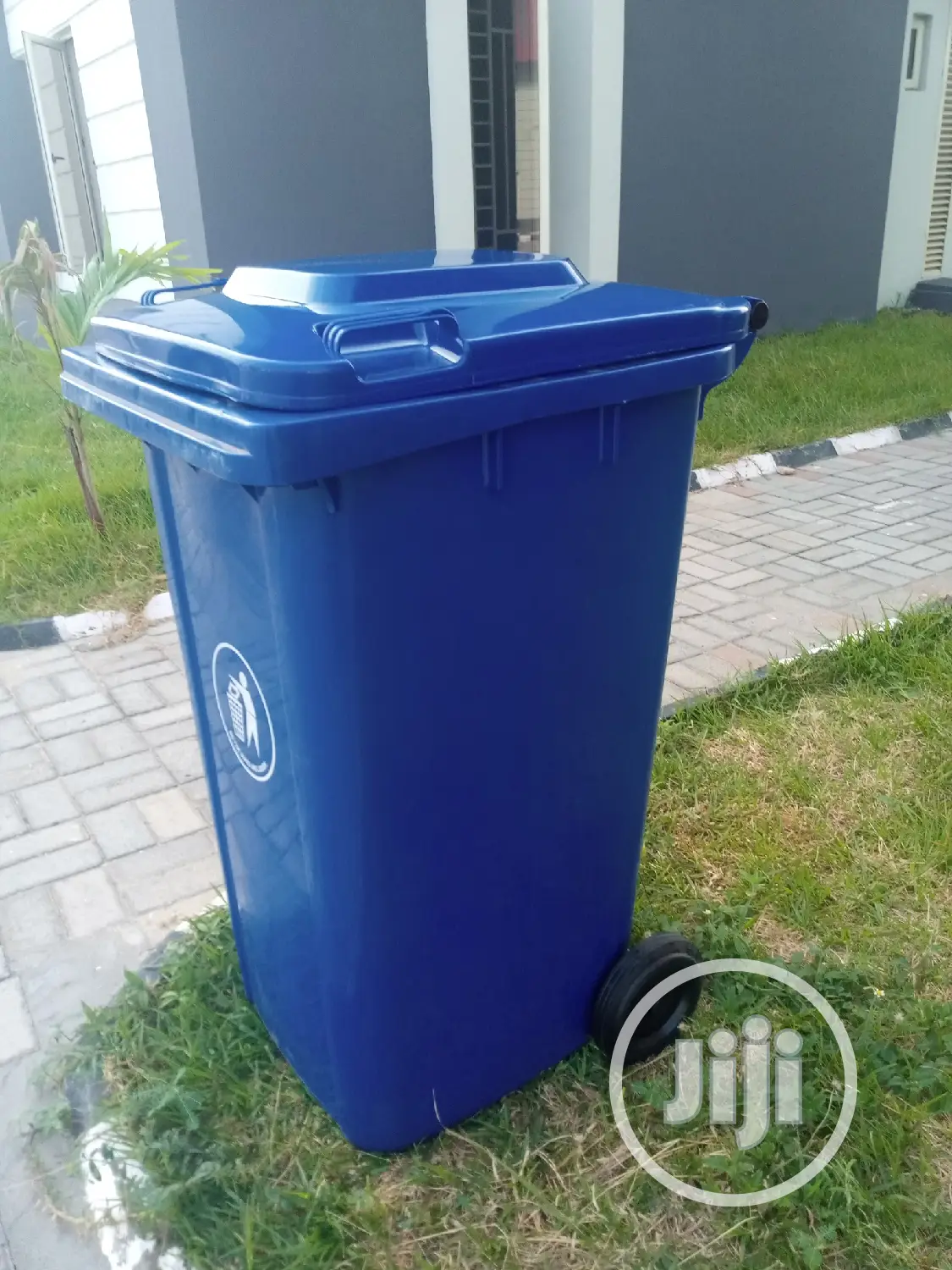 Covered 240l Waste Bin - Free Delivery + Pay on Delivery