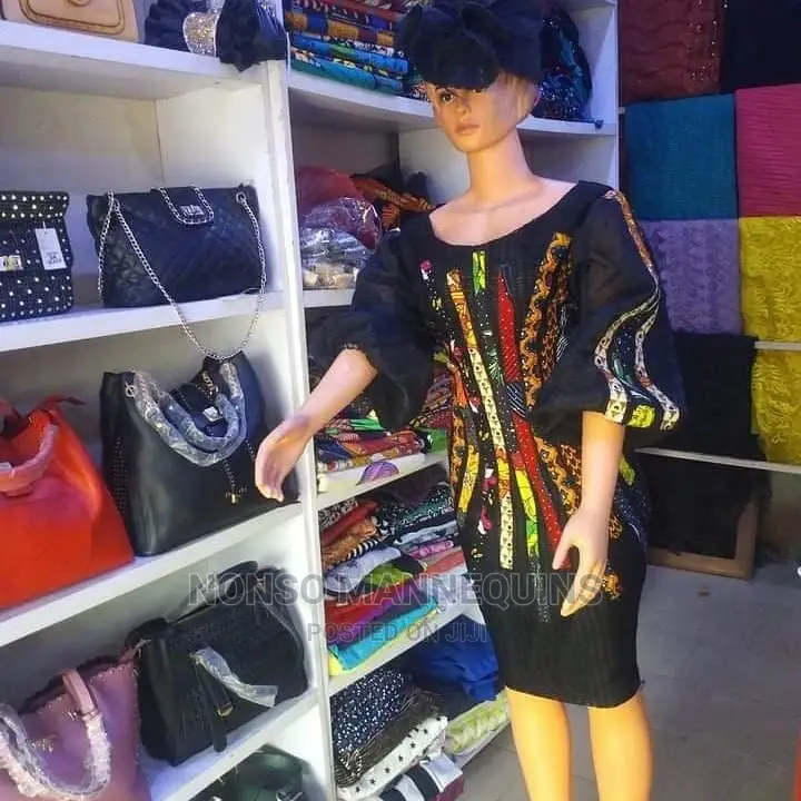 Fine Lady Plastic Female Size 10 Mannequin
