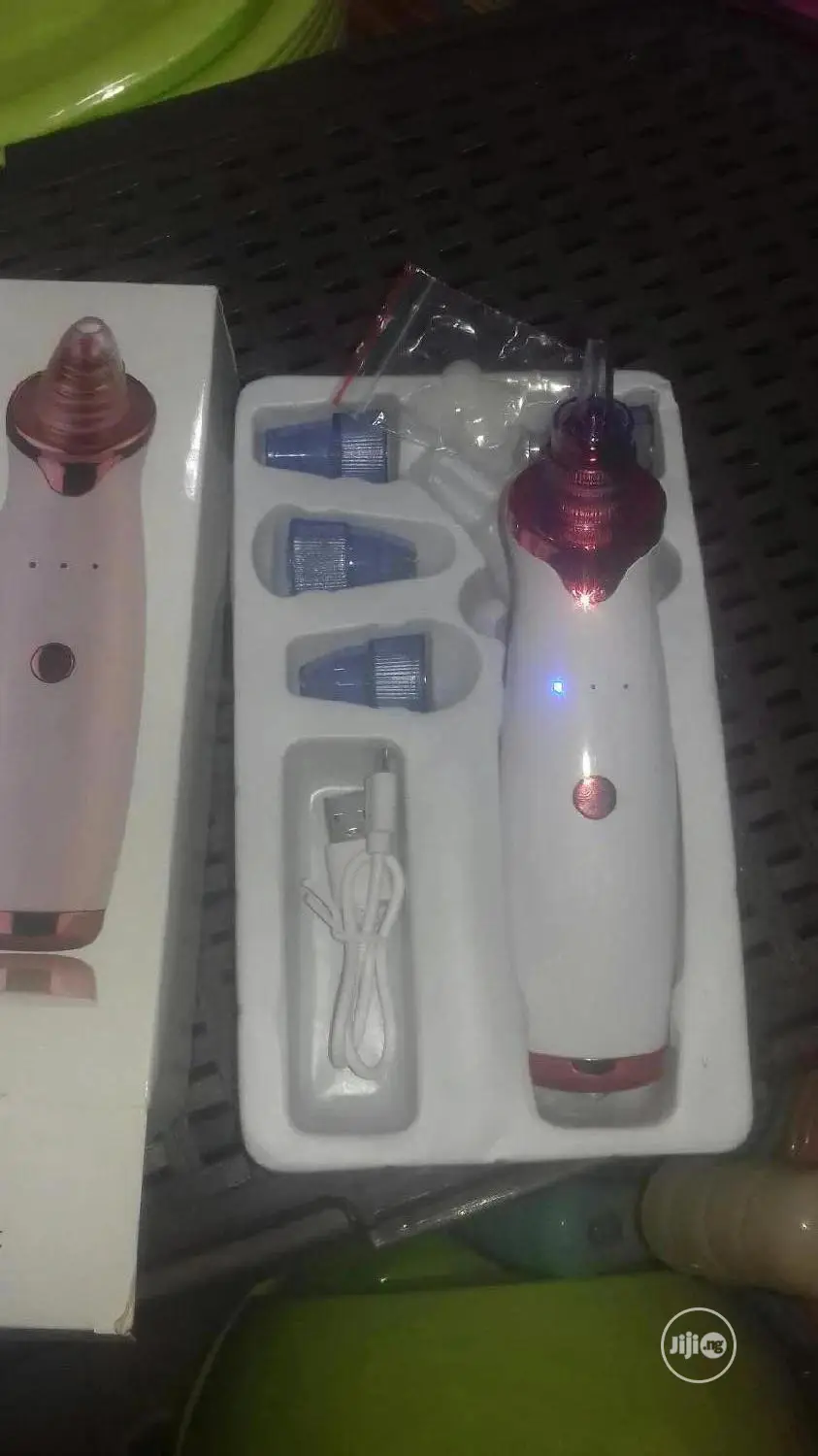 Rechargeable Pimples and Blackhead Extractor