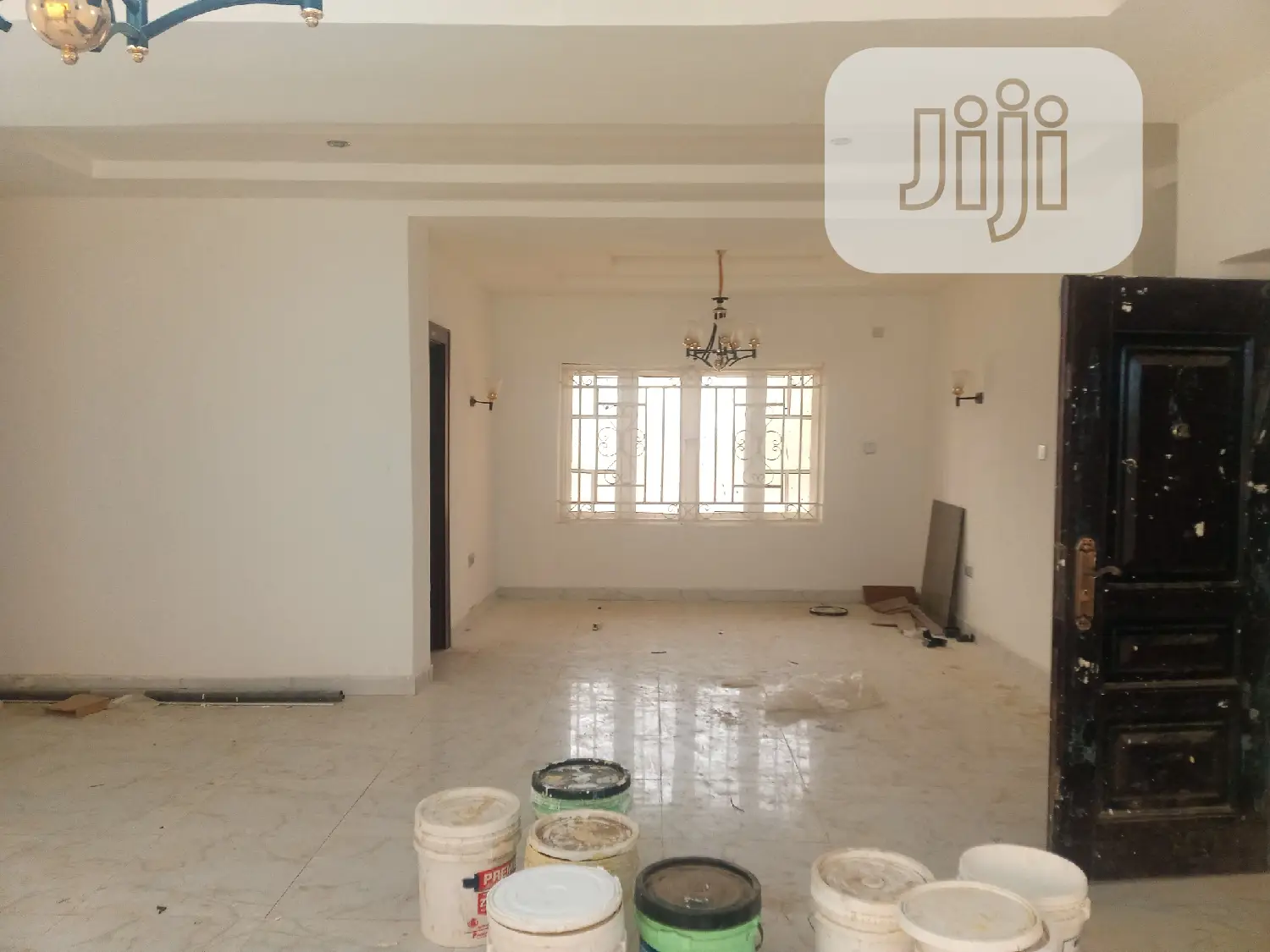 3bdrm Block of Flats in Guzape District for sale