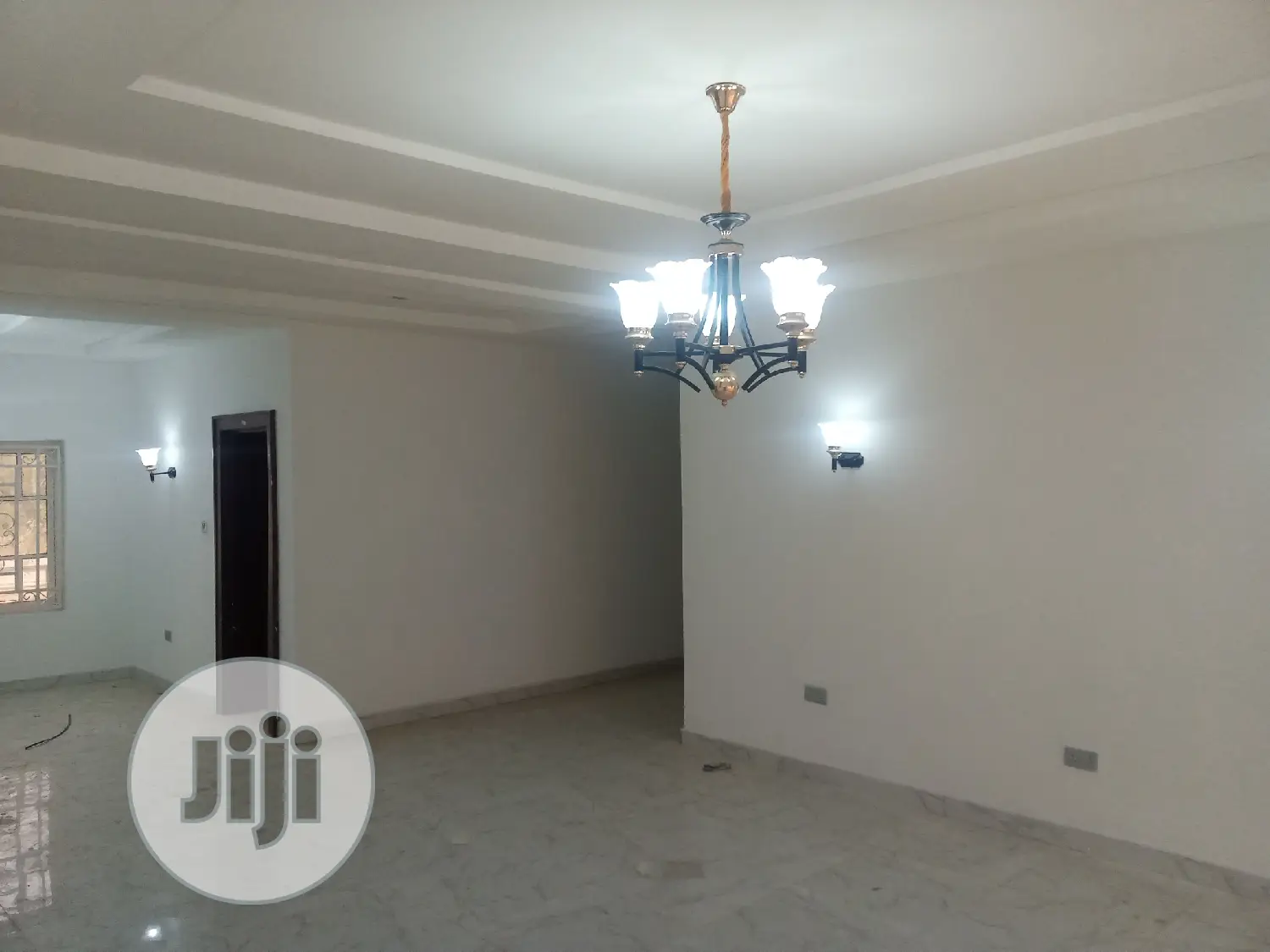 3bdrm Block of Flats in Guzape District for sale
