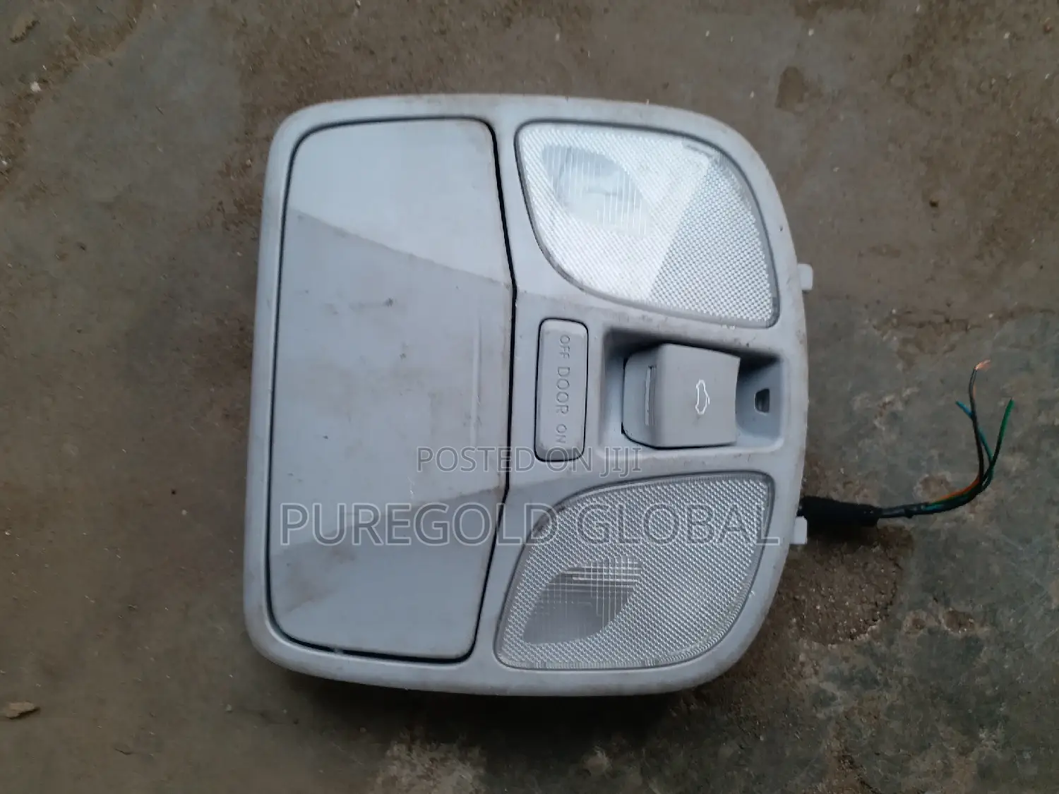 Sonata 2011 Roof Light