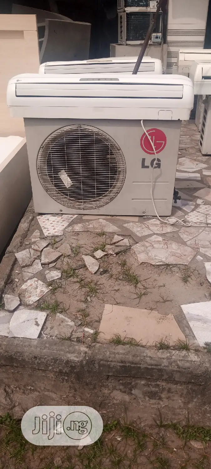 Direct Fairly Used Factory-Fitted 1.5hp Lg Split Ac for Sale