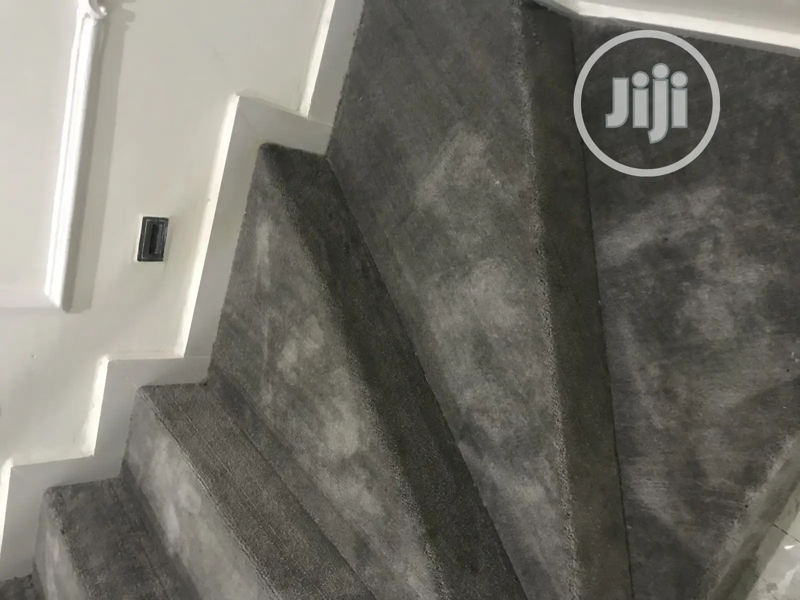 Soft Plain Grey Silky Rug For Staircase Indoor