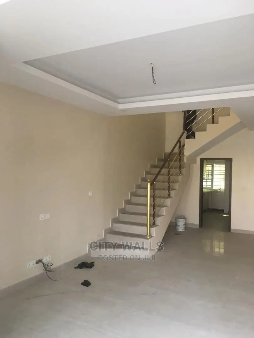 4bdrm Duplex in Paradise 3, Chevron for rent
