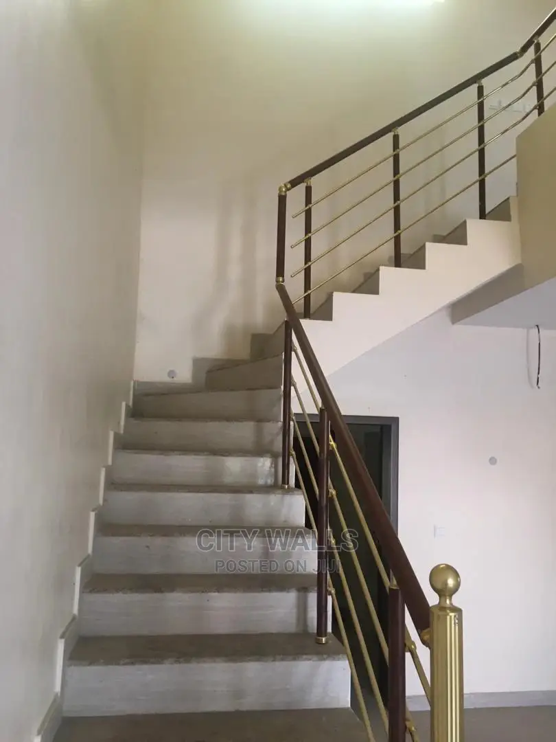 4bdrm Duplex in Paradise 3, Chevron for rent