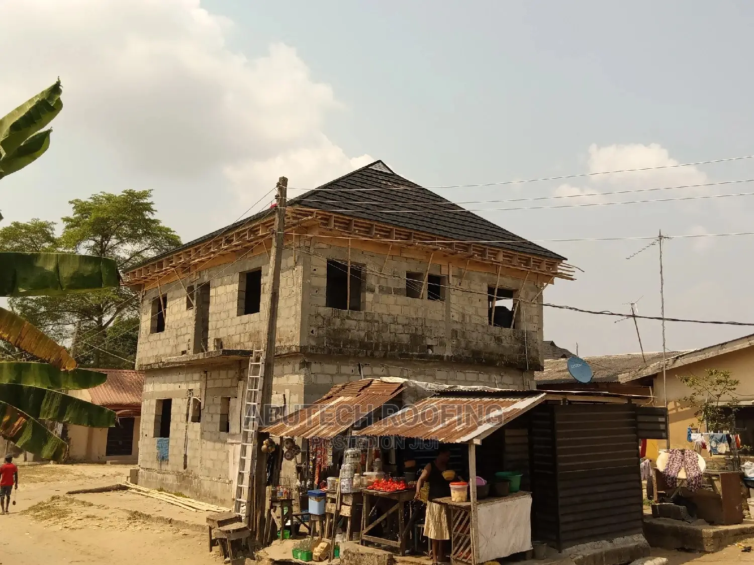 Solid Black Shingles at Lakowe