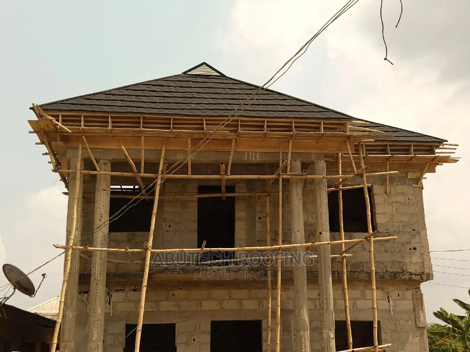 Solid Black Shingles at Lakowe