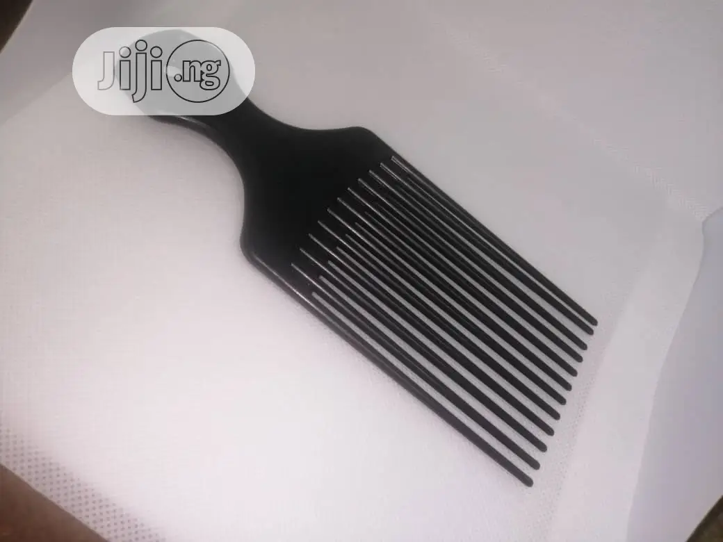Long Teeth Afro Comb