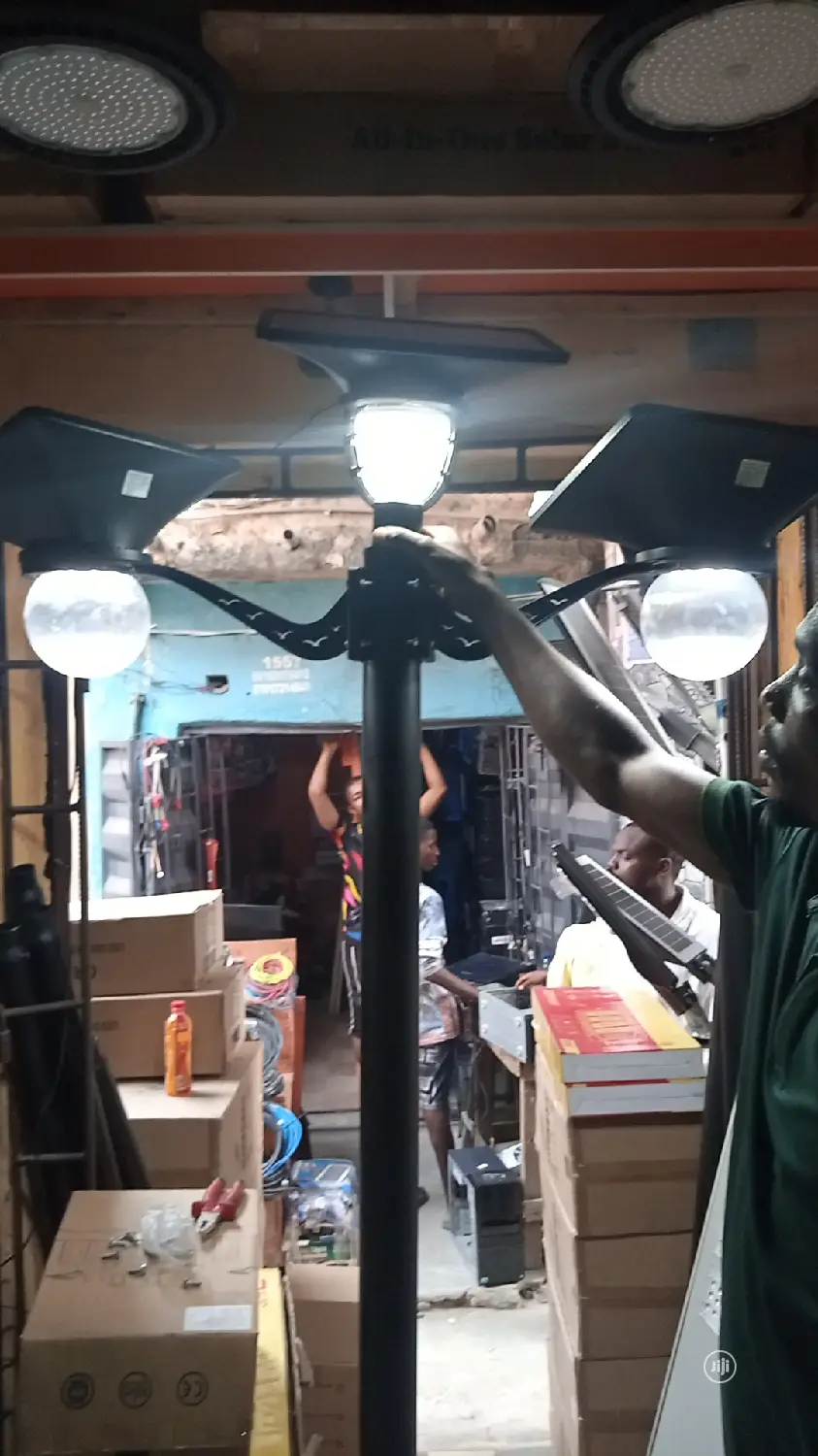 Nombimz New Solar Bee Garden Light With 2 Years Warranty