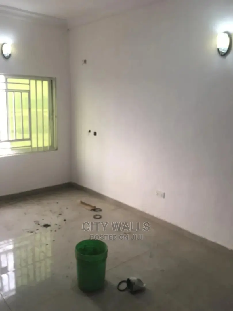 3bdrm Apartment in Chevron for rent
