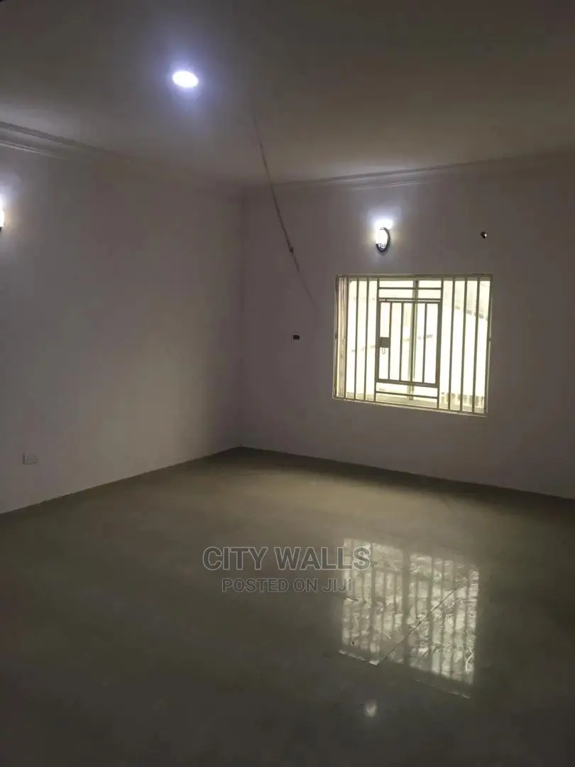 3bdrm Apartment in Chevron for rent