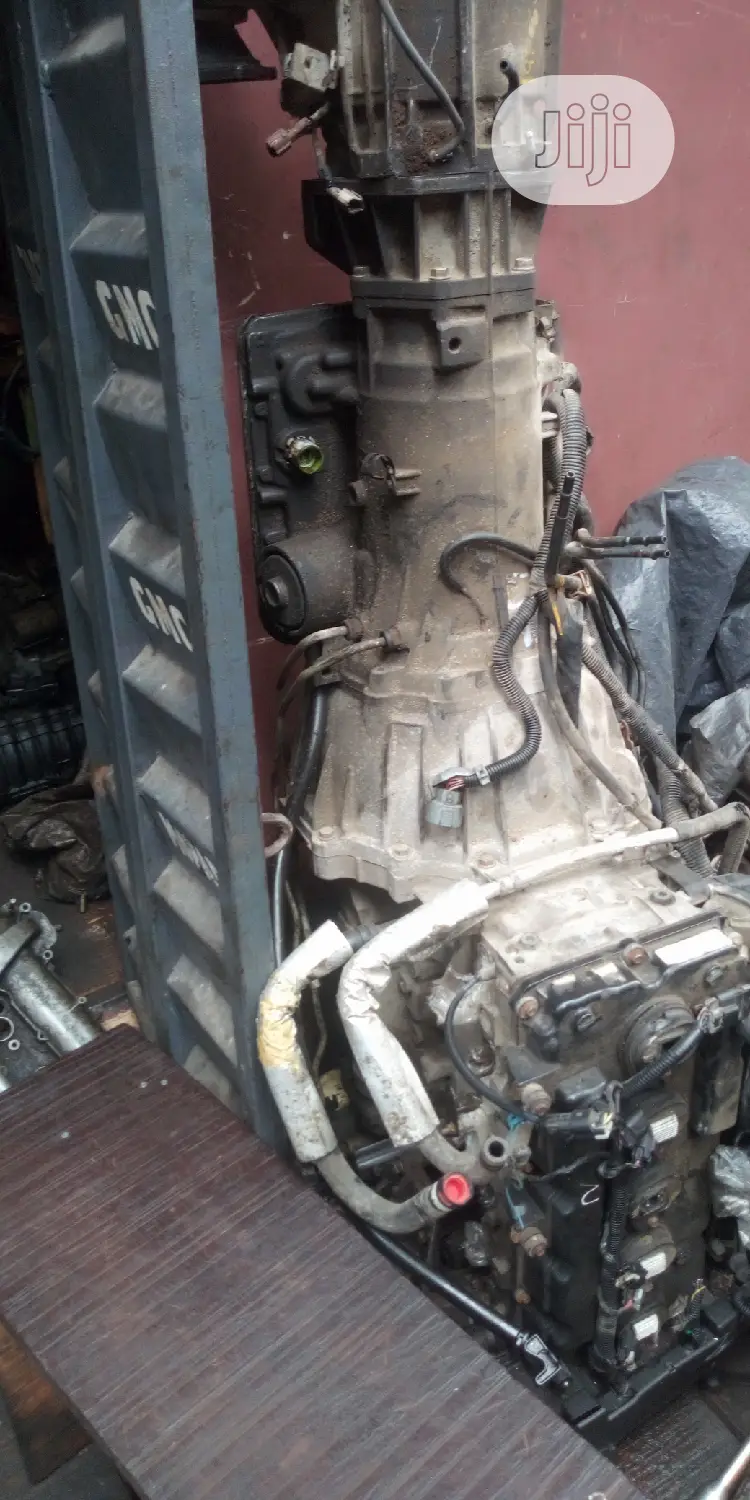 Complete Engine and Gearbox for Hummer3 Jeep