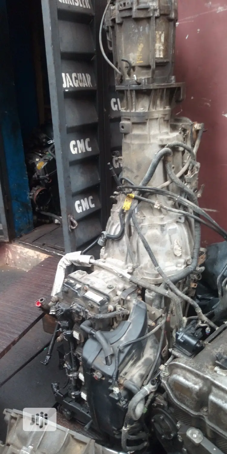 Complete Engine and Gearbox for Hummer3 Jeep