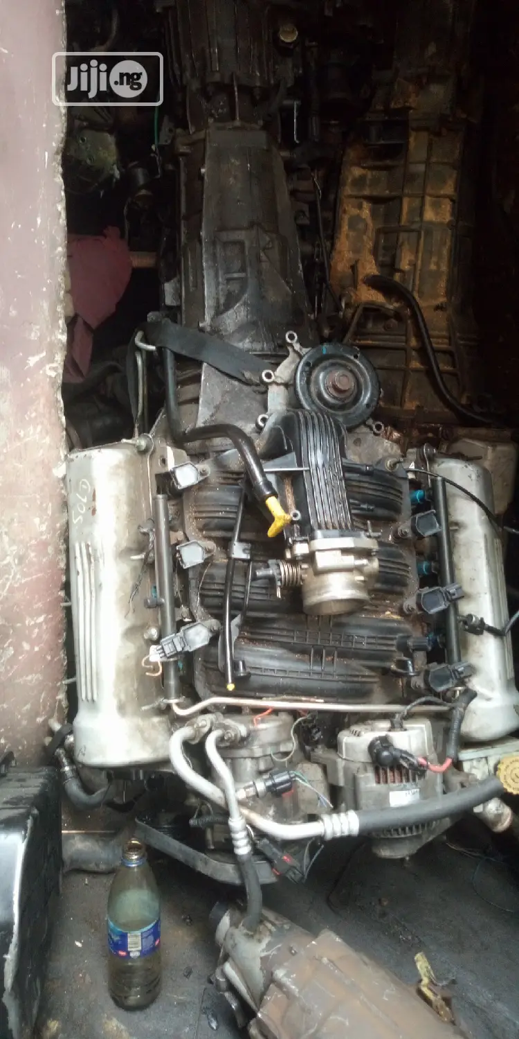 Complete and Gearbox for Liberty Jeep 2002 Model