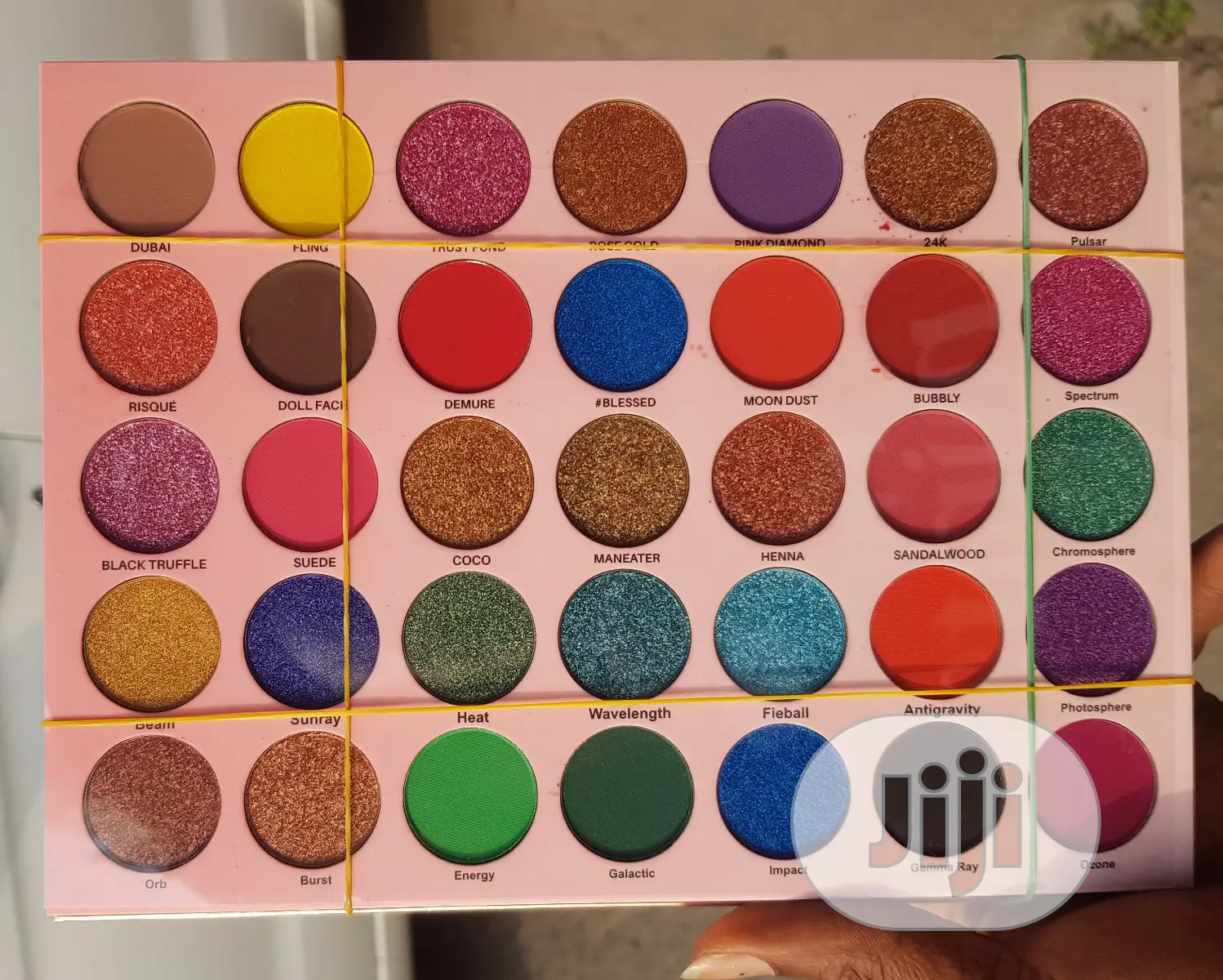 35 Colour Girl Eyeshadow Palette