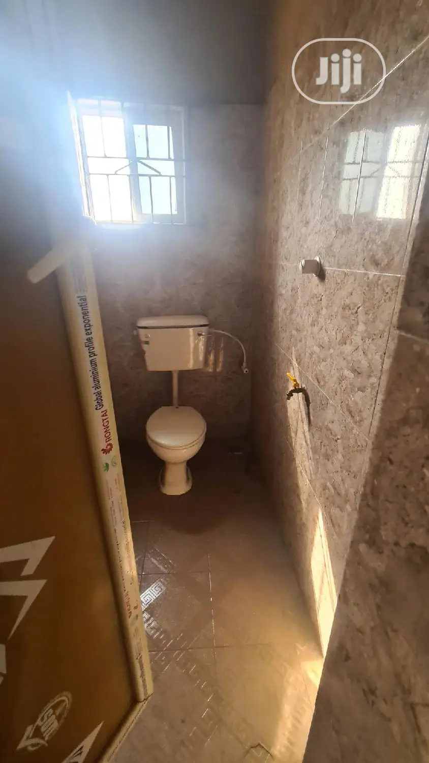 Studio Apartment in Bariga / Shomolu for rent