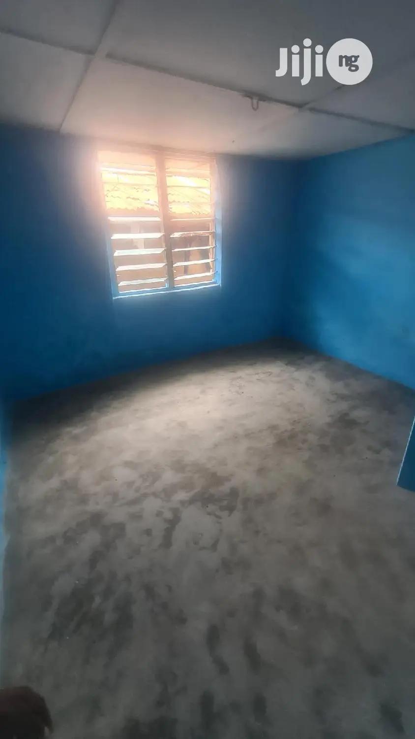 1bdrm Shared Apartment in Bariga / Shomolu for rent