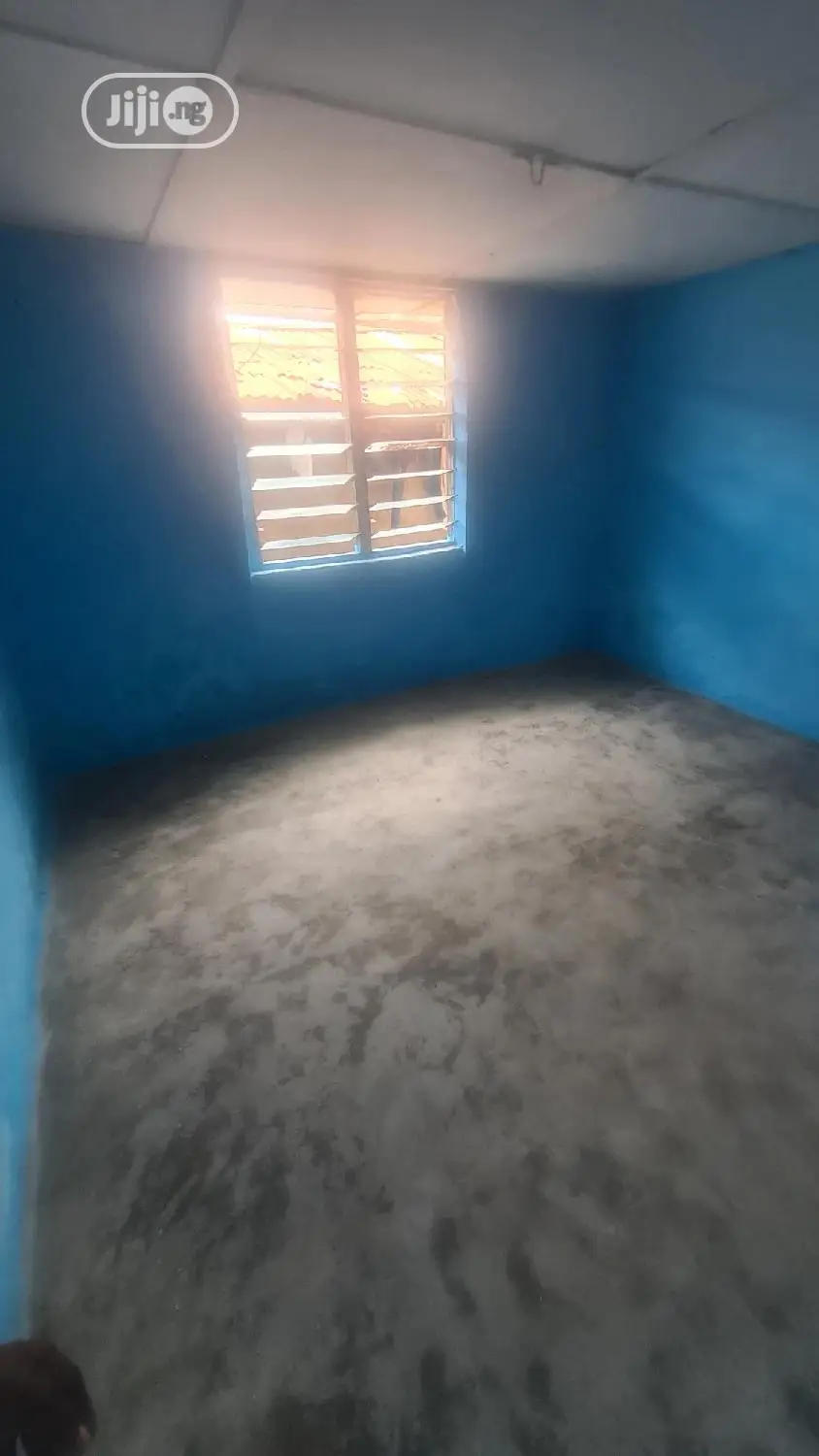 1bdrm Shared Apartment in Bariga / Shomolu for rent