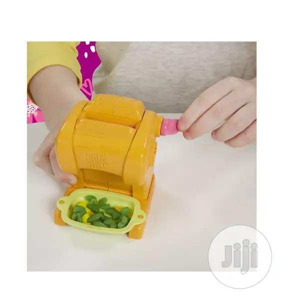 Baby Alive Snackin’ Shapes: Baby Doll (Brown Hair)