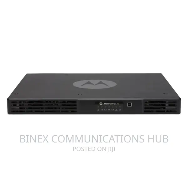 Motorola SLR5500 VHF Two Way Repeater