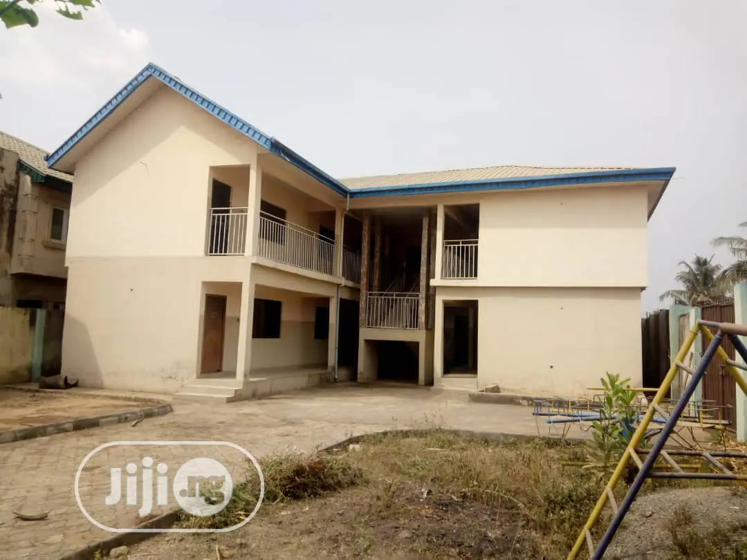Building Contractor