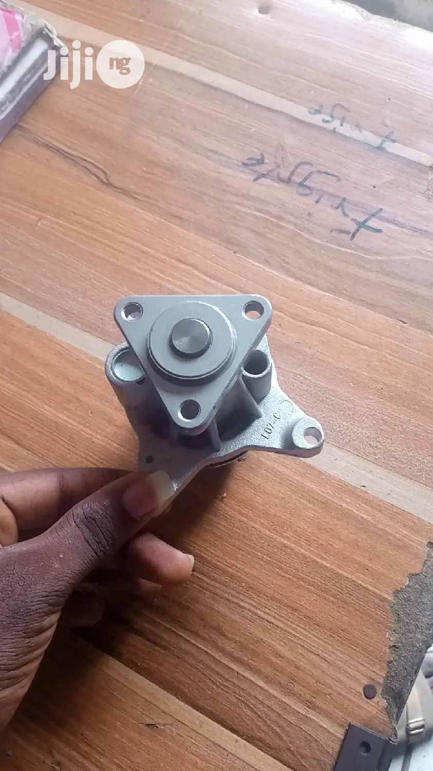 Water Pump Ford Escape 2008