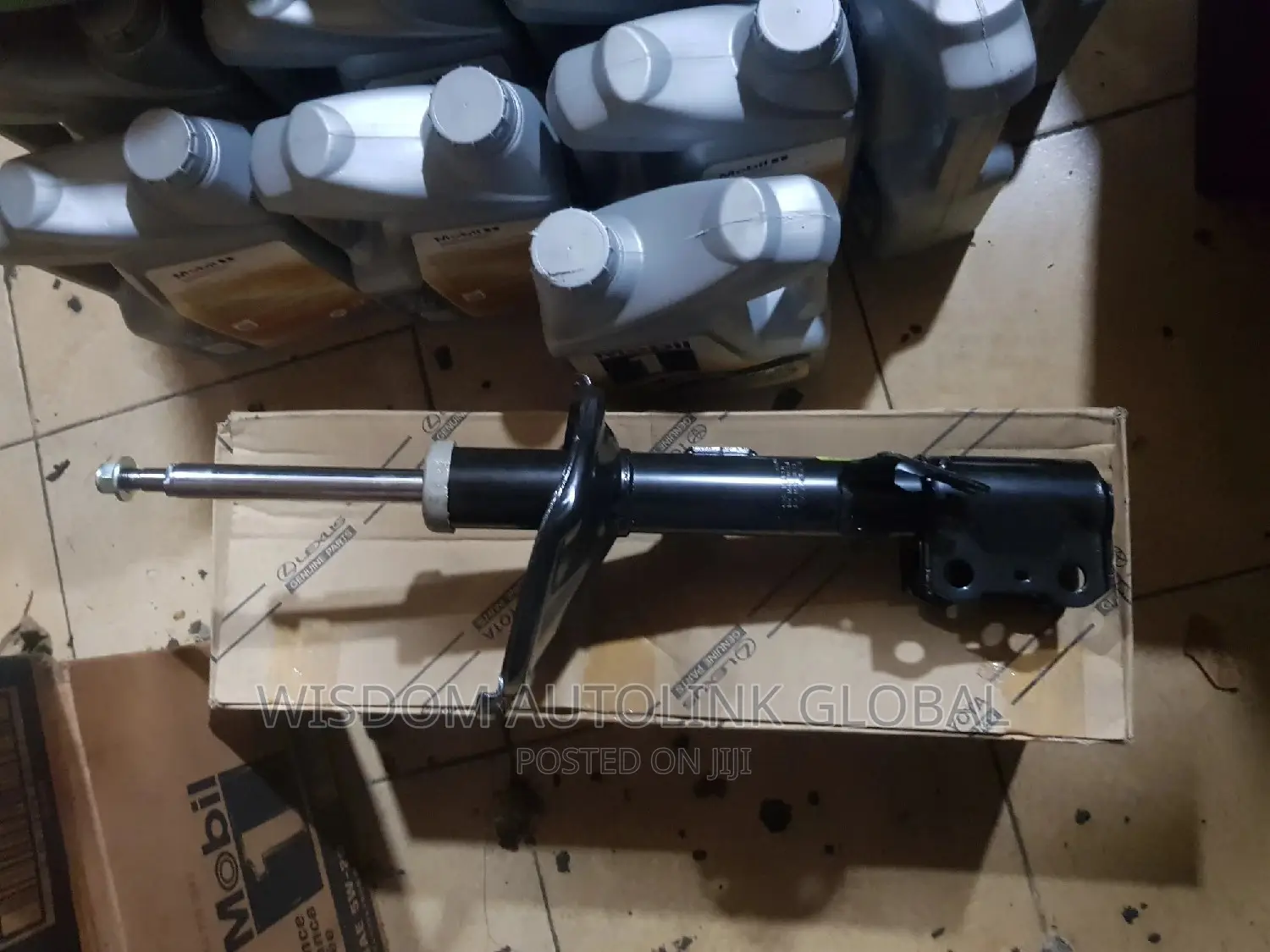 Front Shock Absorbers for Toyota Highlander 2004 to 2006