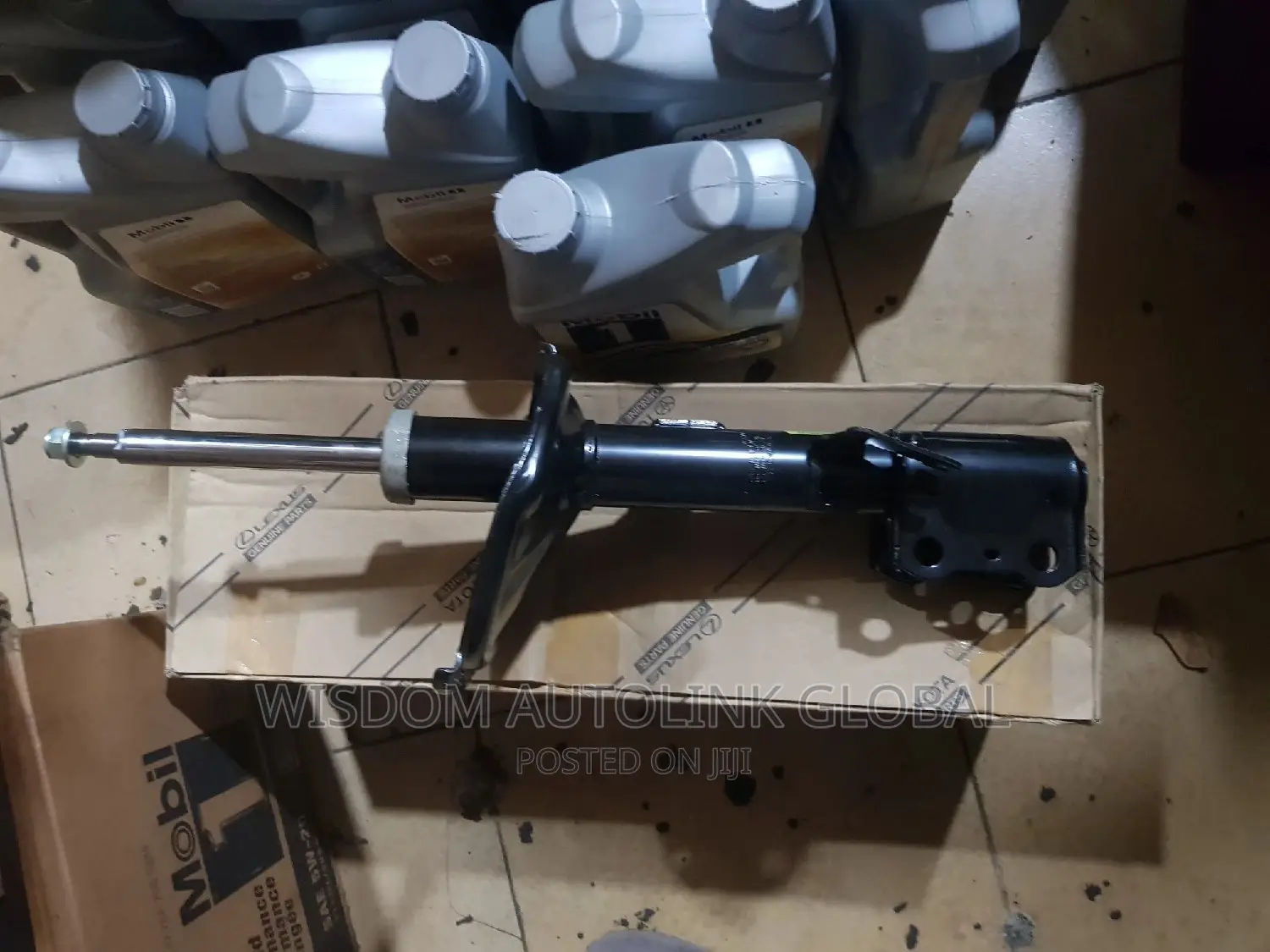 Front Shock Absorbers for Toyota Highlander 2004 to 2006