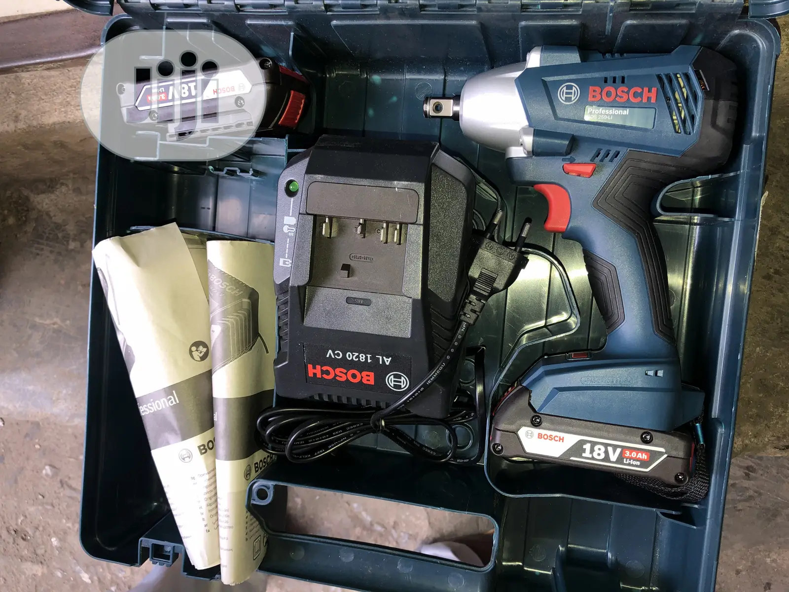 Bosch Professional Impact Wrench 1/2” Drive GDS 250-Li