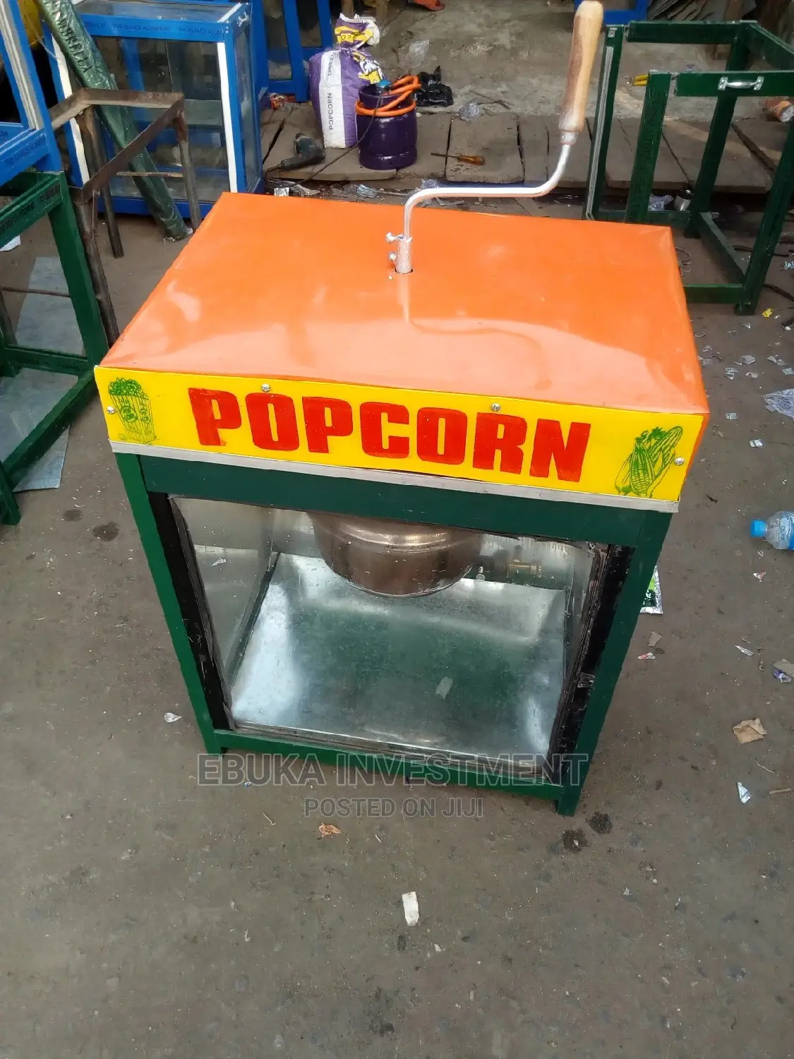 New Gas Popcorn Machine in Showglass 12