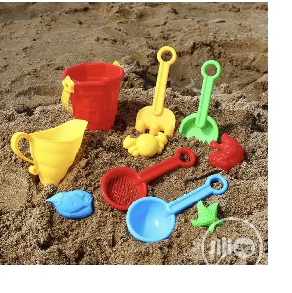 Little Tikes Picket Fence Sandbox With Free Sand Toys