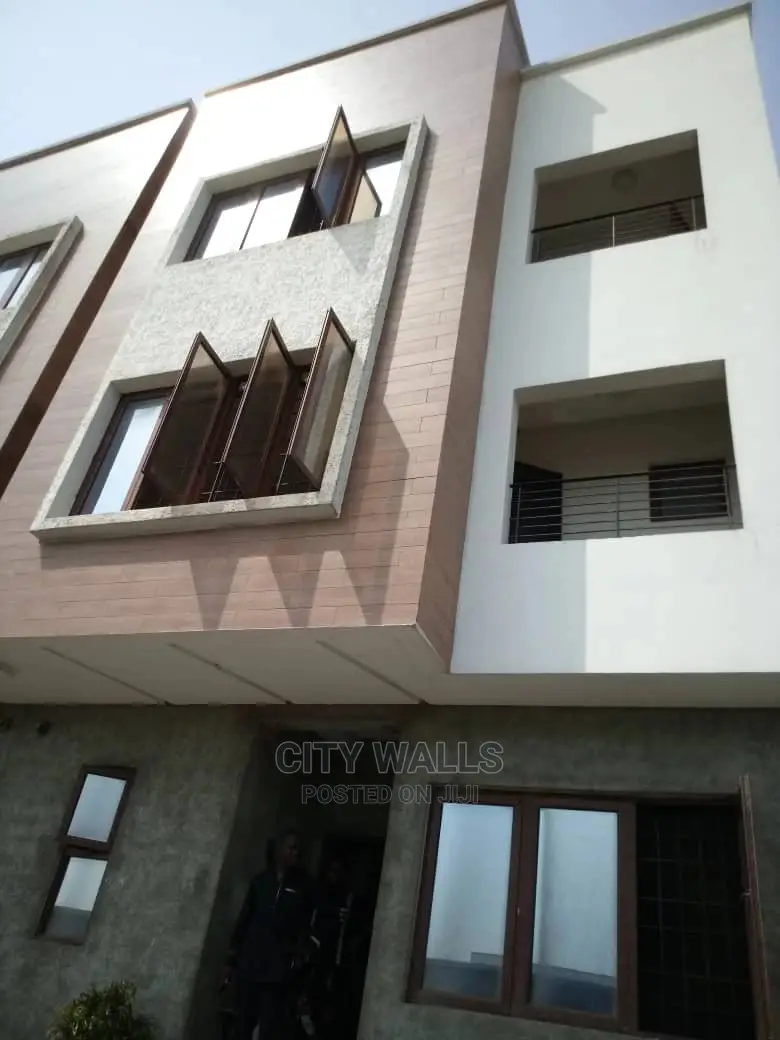 A Tastefully Built 4bedroom Terrace