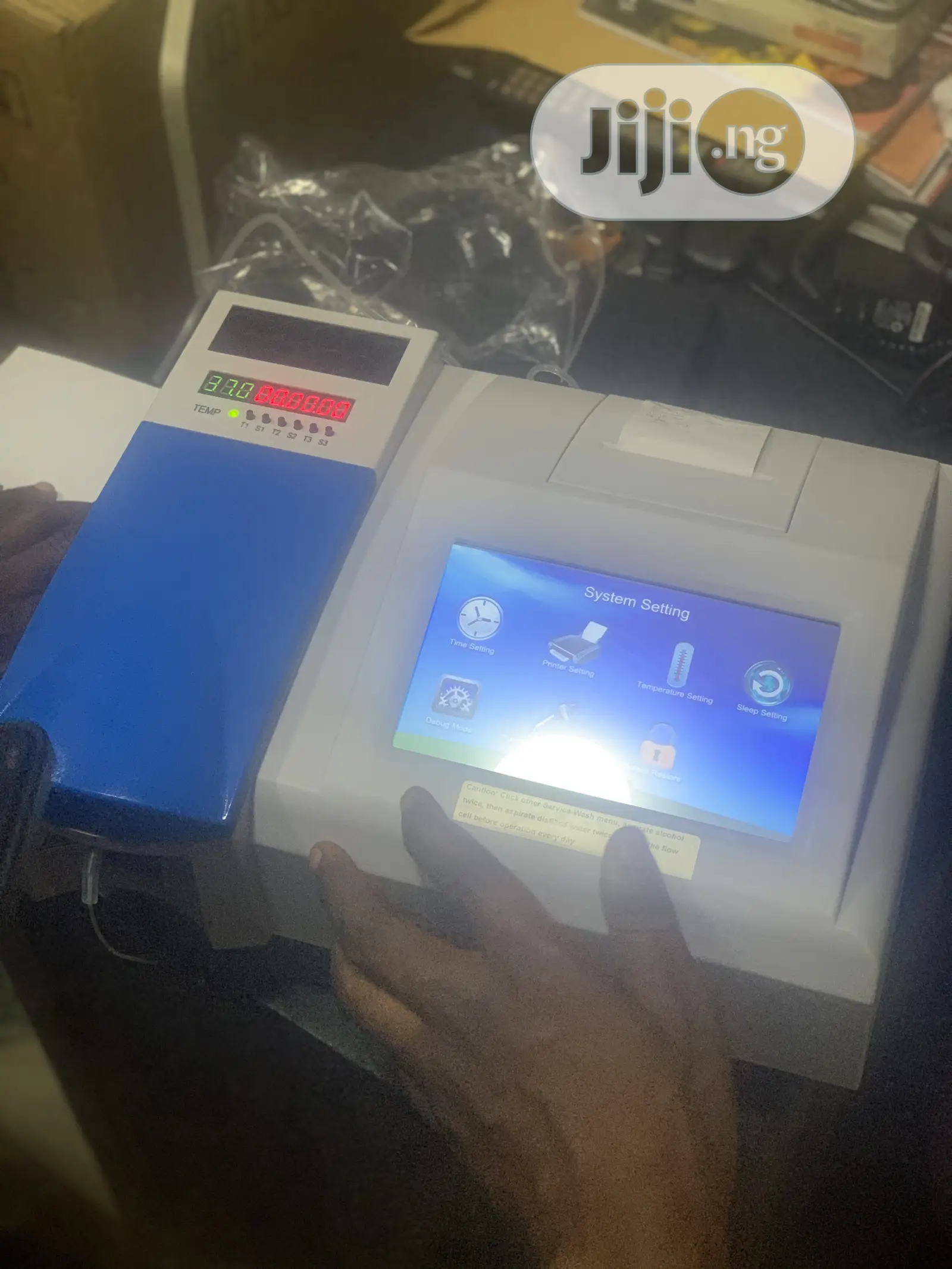 Semi-Auto Chemistry Analyser
