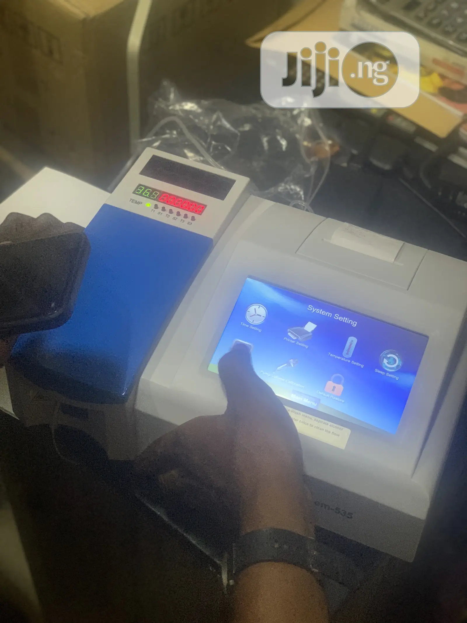 Semi-Auto Chemistry Analyser