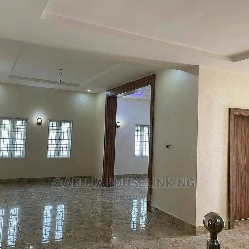 Furnished 6bdrm Duplex in Gwarinpa for sale