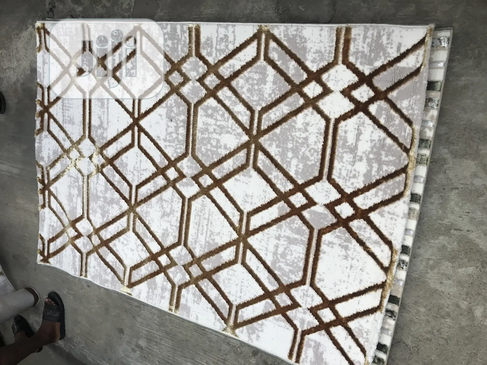 Redefine Ur Sitting Room With Our Quality Center Rugs