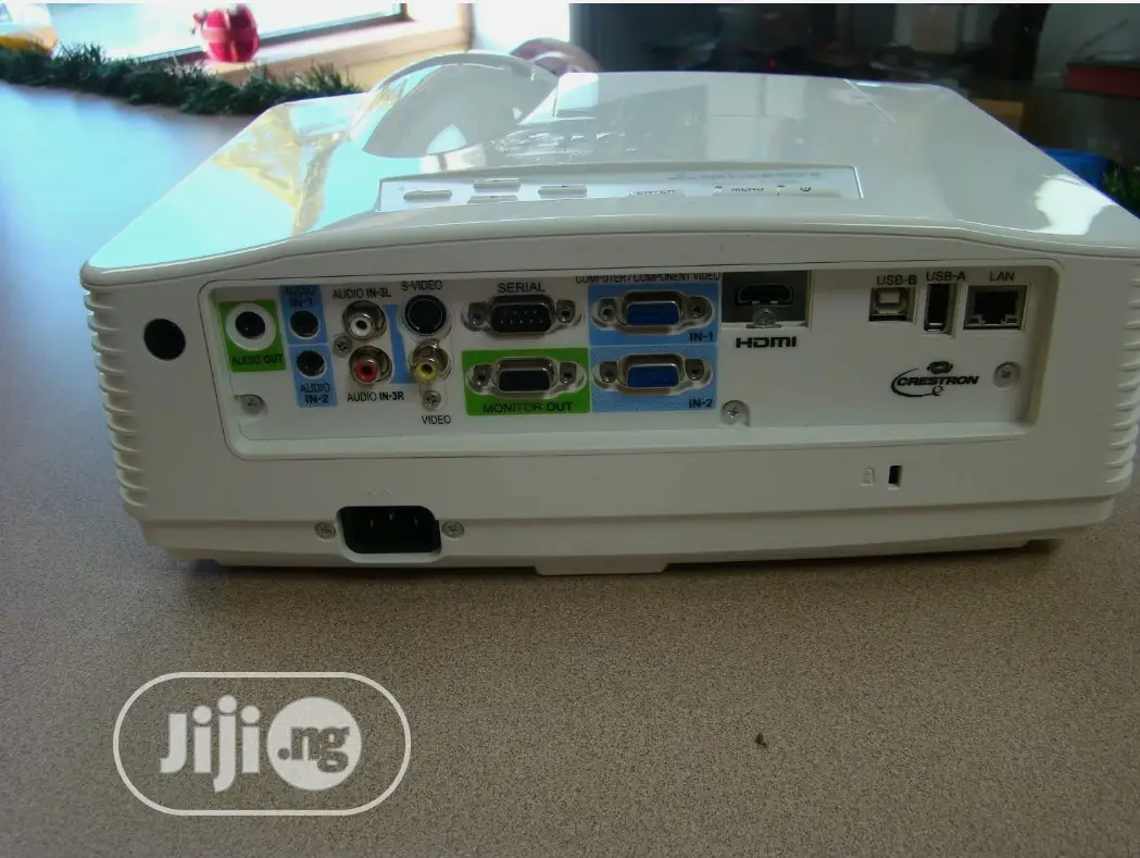 Sales Of Projector Ikeja Lagos