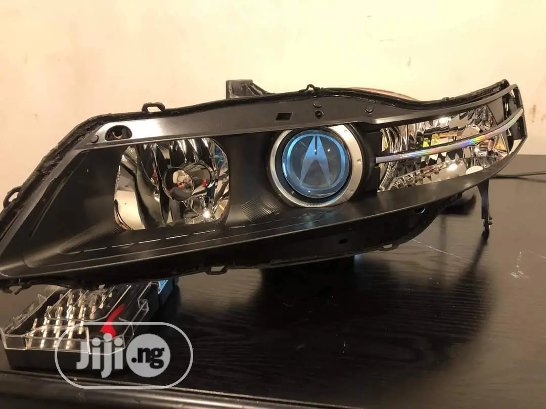 Headlights 2004- 2008 Model Acura Tl