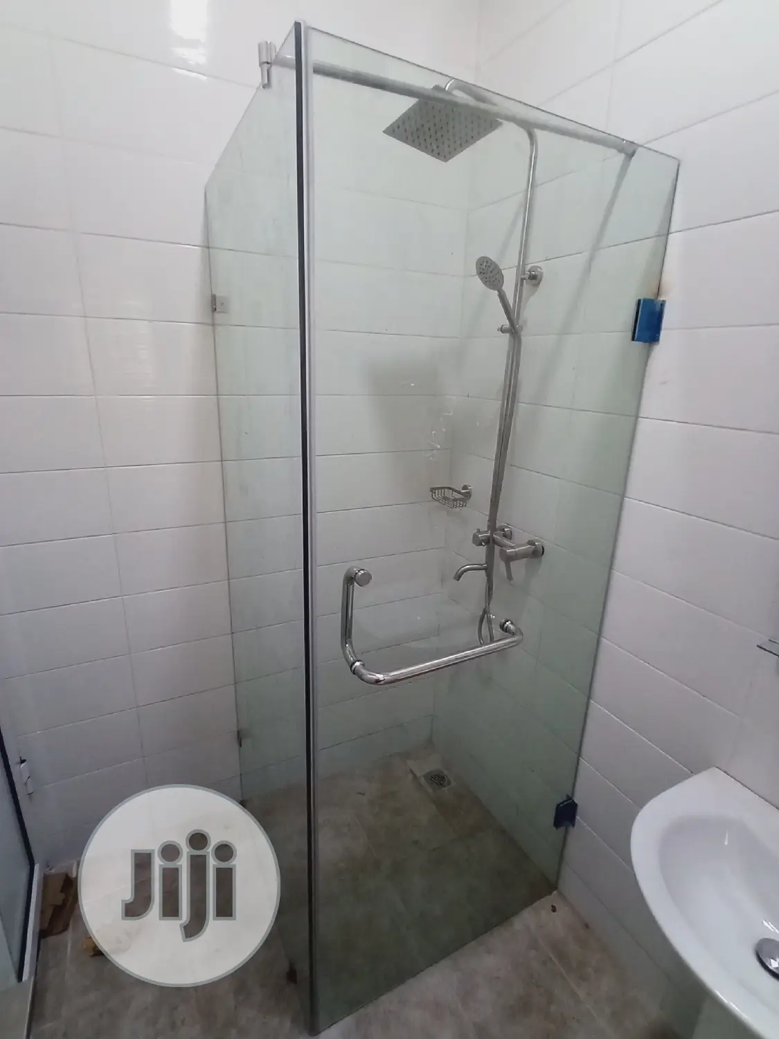 Frameless Shower Cubicle
