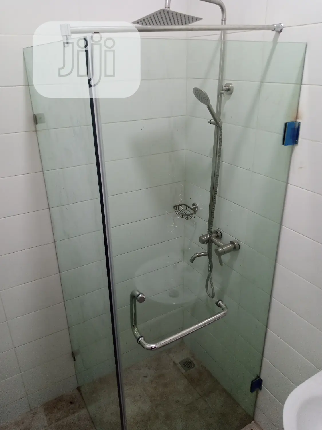 Frameless Shower Cubicle
