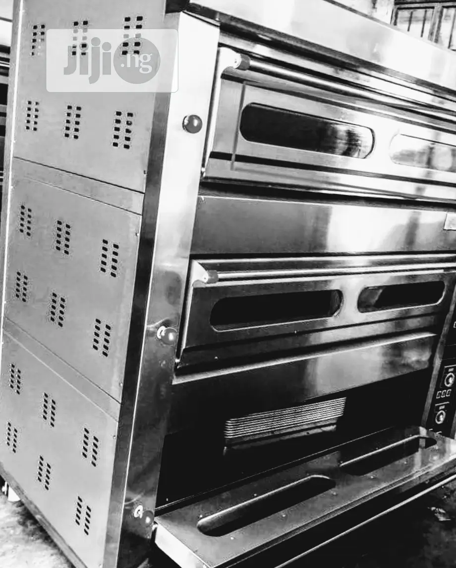 New ,6 Tray Oven