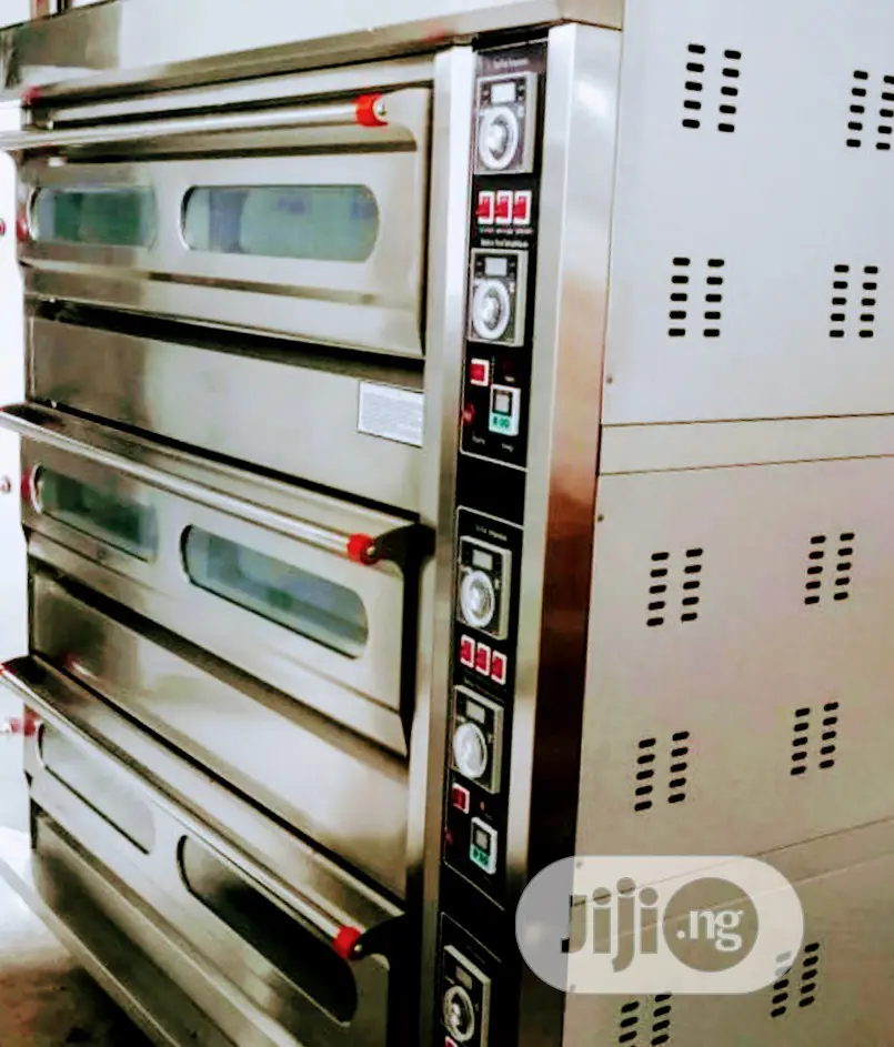 Brand New ,9 Tray Oven